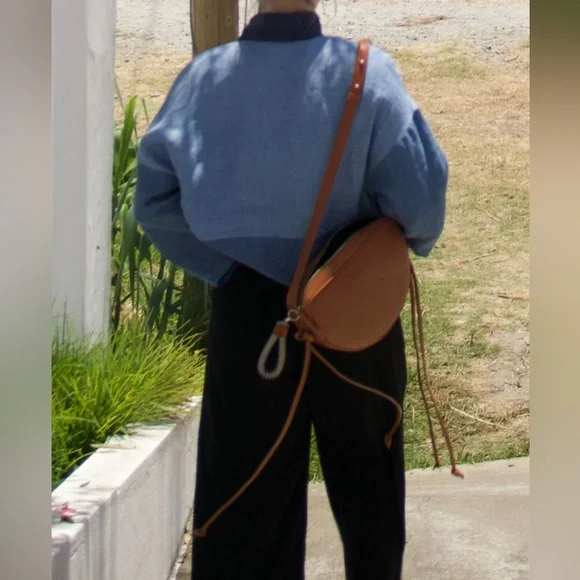 Mecha Mendez Mandarina Tan Crossbody Bag - Picture 3 of 3